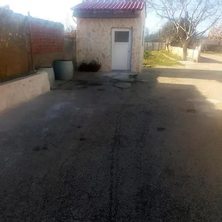 With A Parking Space Grbe Zadar 14910 公寓